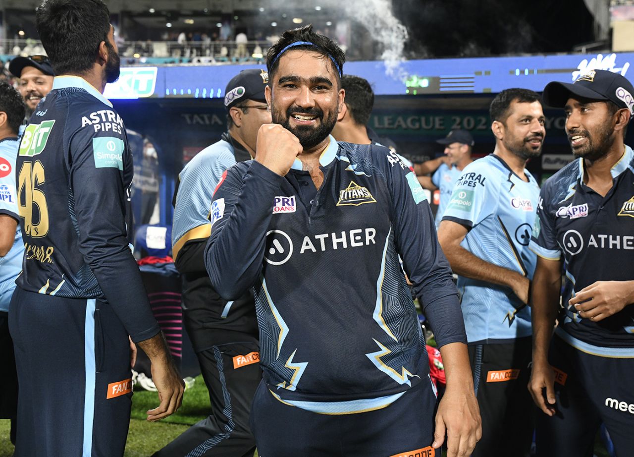 Rahul Tewatia pumps his fist to celebrate Gujarat Titans' entry into the IPL final, Gujarat Titans vs Rajasthan Royals, IPL 2022, Qualifier 1, Kolkata, May 24, 2022