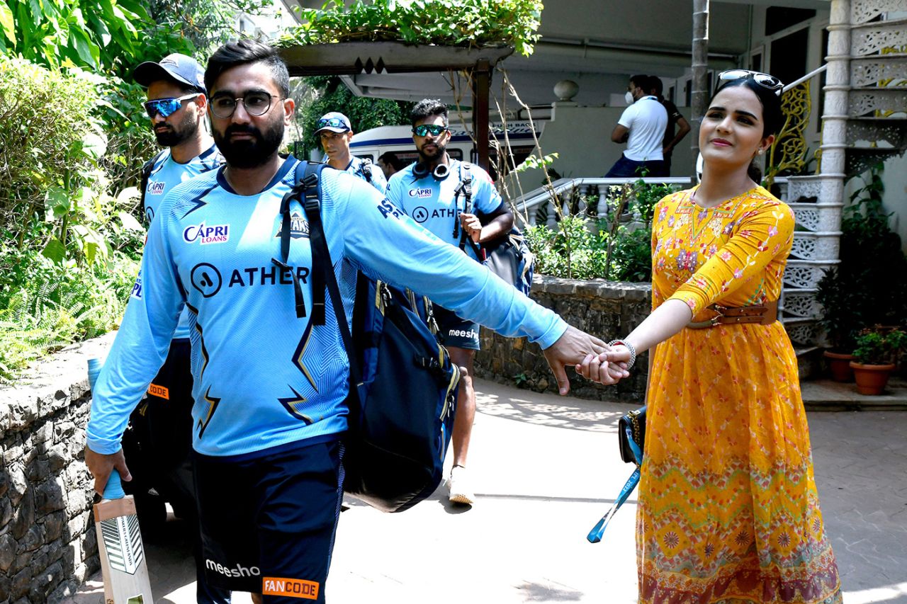 Rahul Tewatia arrives at the ground with his wife, Gujarat Titans vs Royal Challengers Bangalore, IPL 2022, Brabourne Stadium, Mumbai, April 30, 2022