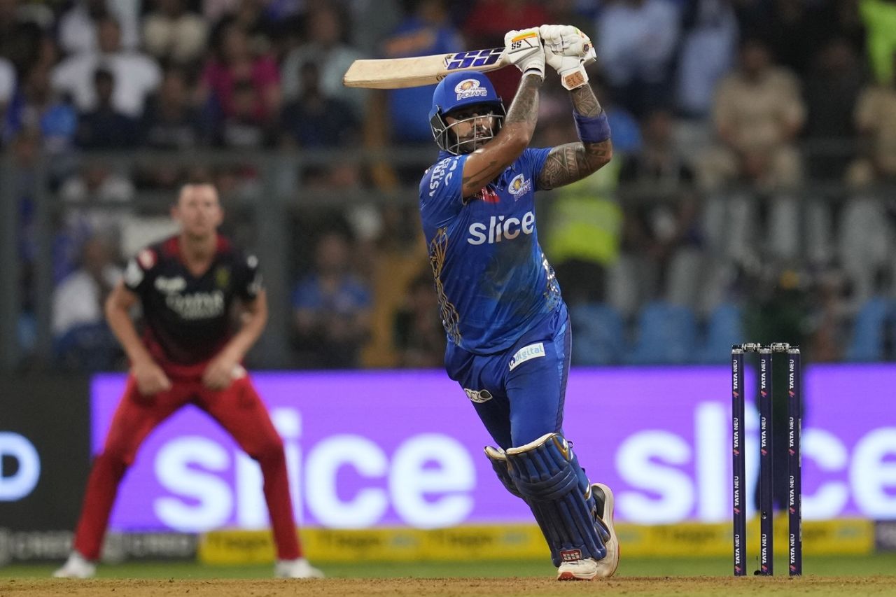 Suryakumar Yadav swings one away, Mumbai Indians vs Royal Challengers Bangalore, IPL 2023, Mumbai, May 9, 2023