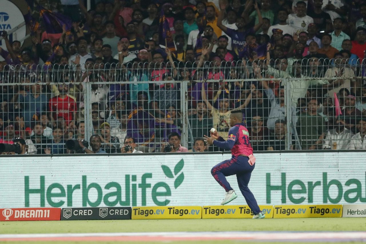 Shimron Hetmyer held on to a catch to send back Jason Roy, Kolkata Knight Riders vs Rajasthan Royals, IPL 2023, Kolkata, May 11, 2023