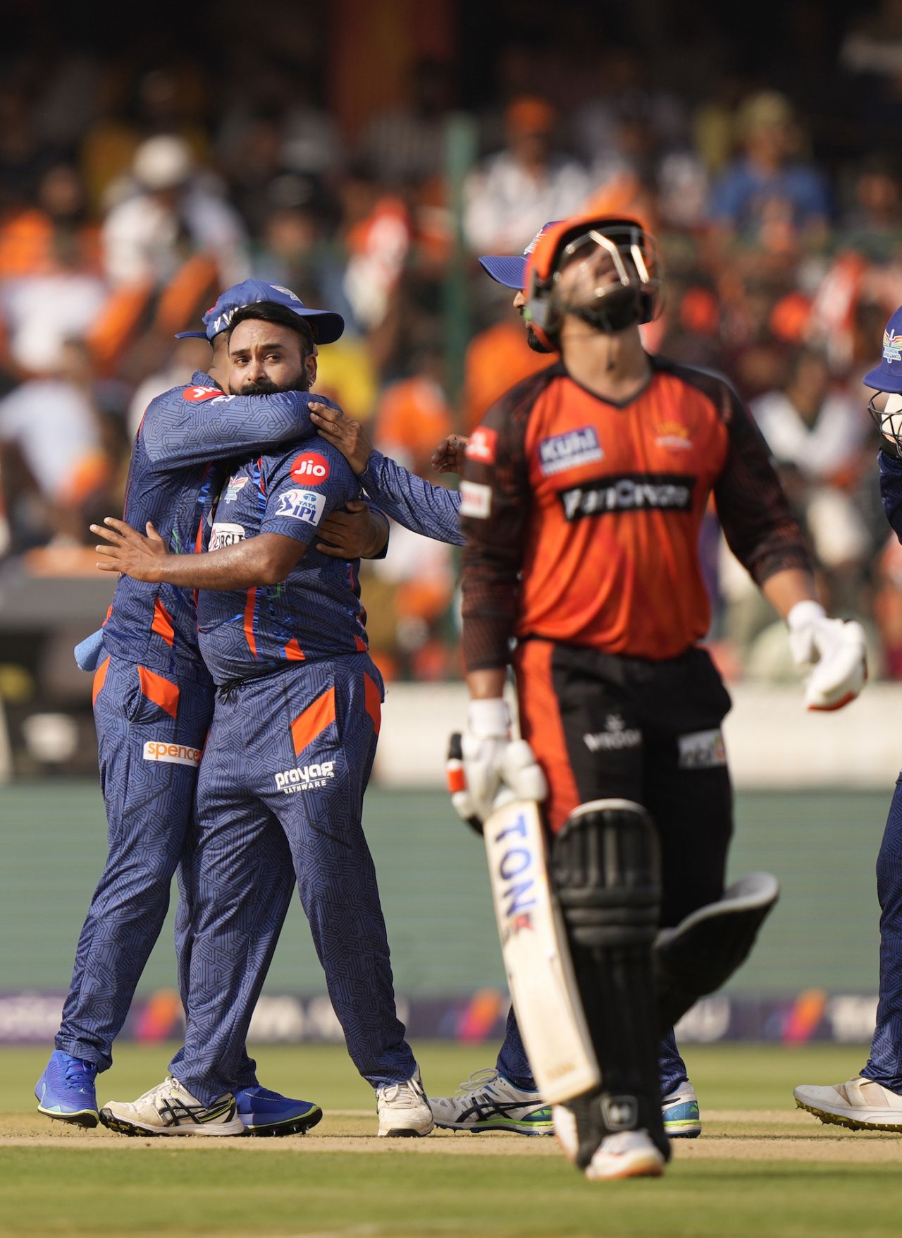 Amit Mishra sent Anmolpreet Singh back caught and bowled, Sunrisers Hyderabad vs Lucknow Super Giants, IPL 2023, Hyderabad, May 13, 2023