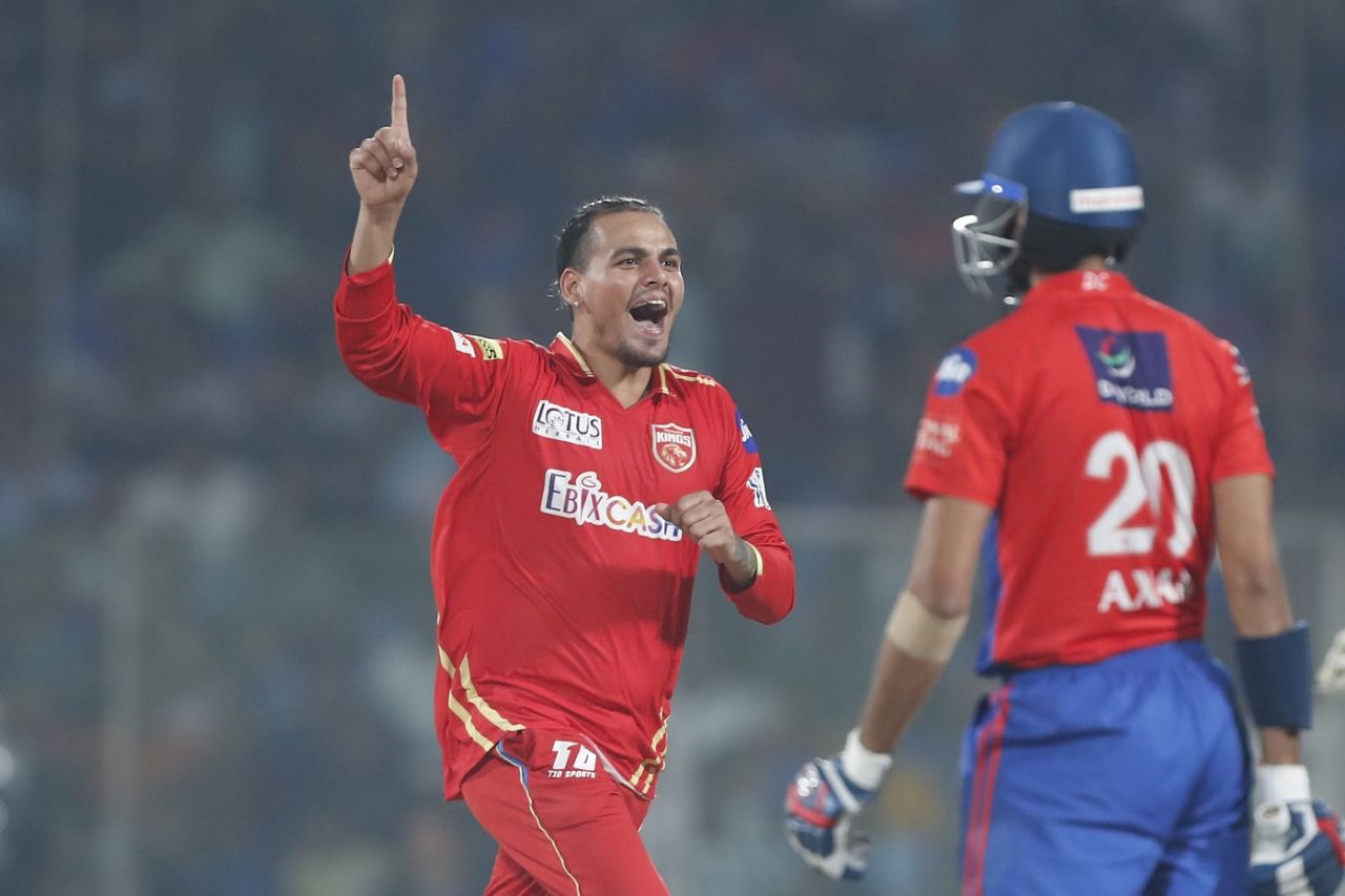 Rahul Chahar celebrates after trapping Axar Patel lbw, Delhi Capitals vs Punjab Kings, IPL 2023, Delhi, May 13, 2023