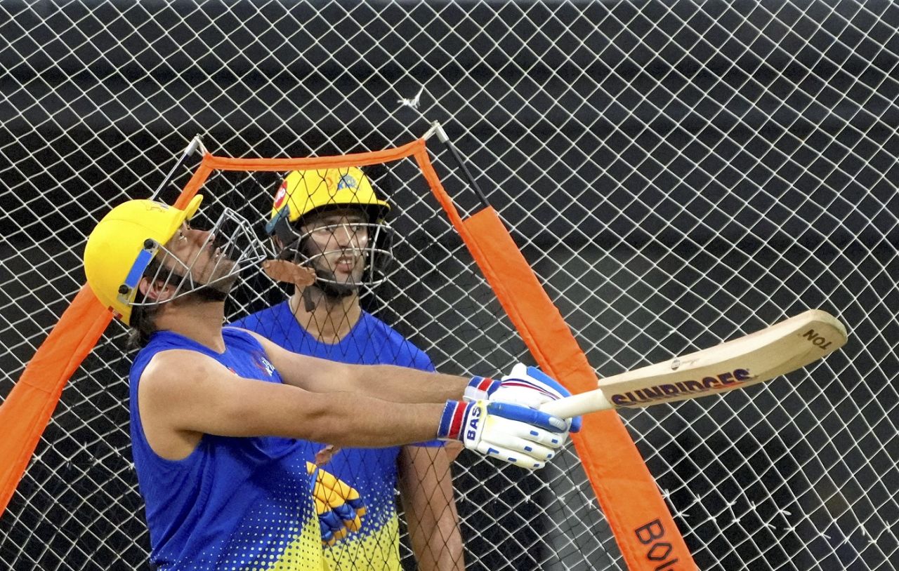 Shivam Dube watches MS Dhoni launch one away, Chennai, May 13, 2023