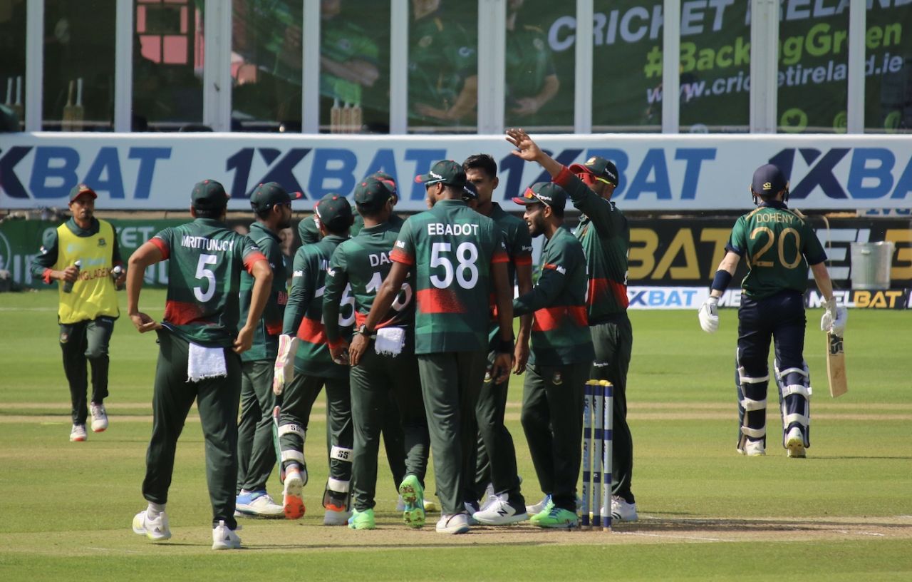 Mustafizur Rahman and Co celebrate, Ireland vs Bangladesh, 3rd ODI, Chelmsford, May 14, 2023