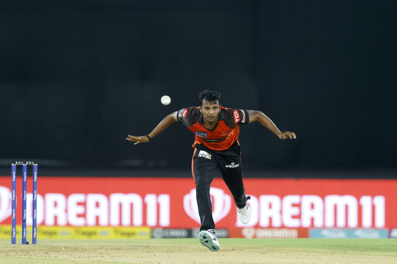 T Natarajan spreads his wings as his eyes hunt down the ball, Gujarat Titans vs Sunrisers Hyderabad, IPL 2023, Ahmedabad, May 15, 2023