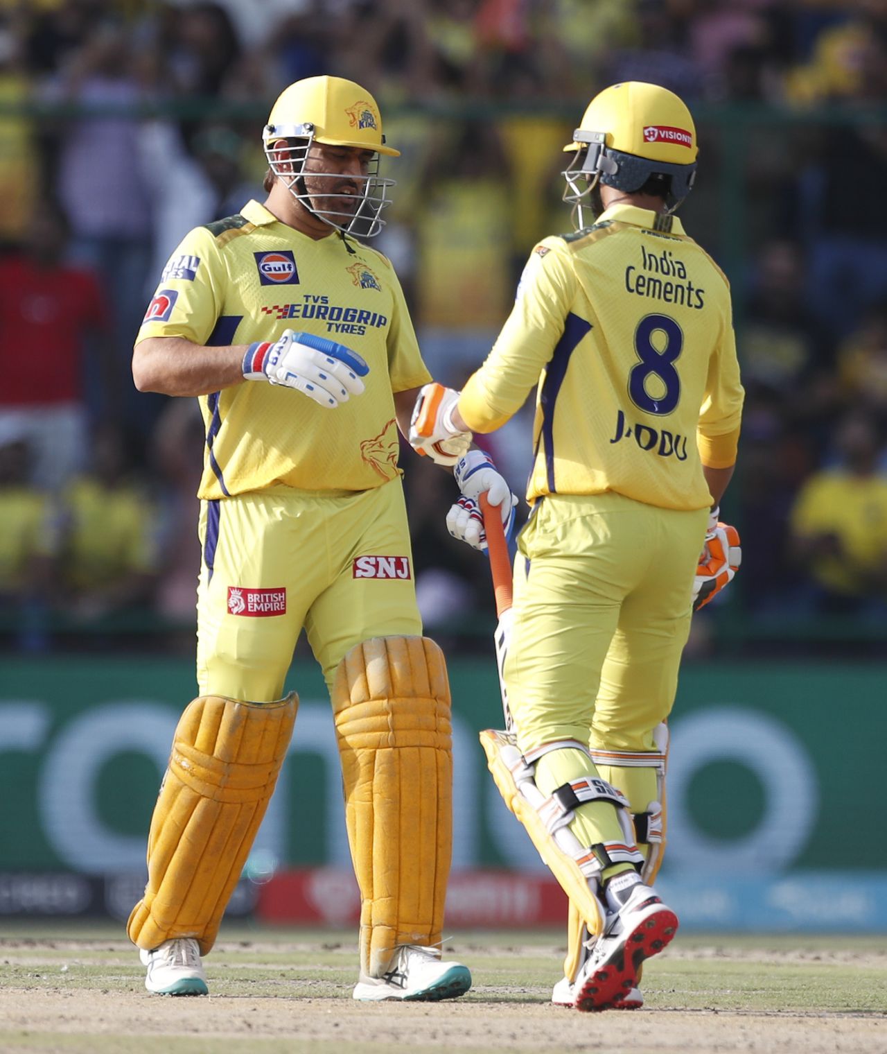 MS Dhoni and Ravindra Jadeja have a chat as they take CSK past 200, Delhi Capitals vs Chennai Super Kings, IPL 2023, Delhi, May 20, 2023