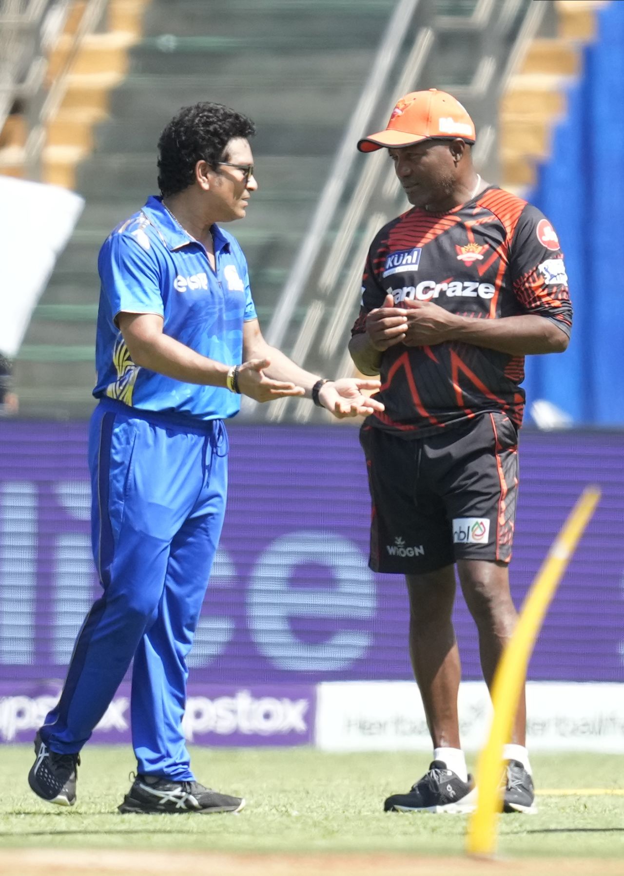 Old friends Sachin Tendulkar and Brian Lara catch up before the game, Mumbai Indians vs Sunrisers Hyderabad, IPL 2023, Mumbai, May 21, 2023