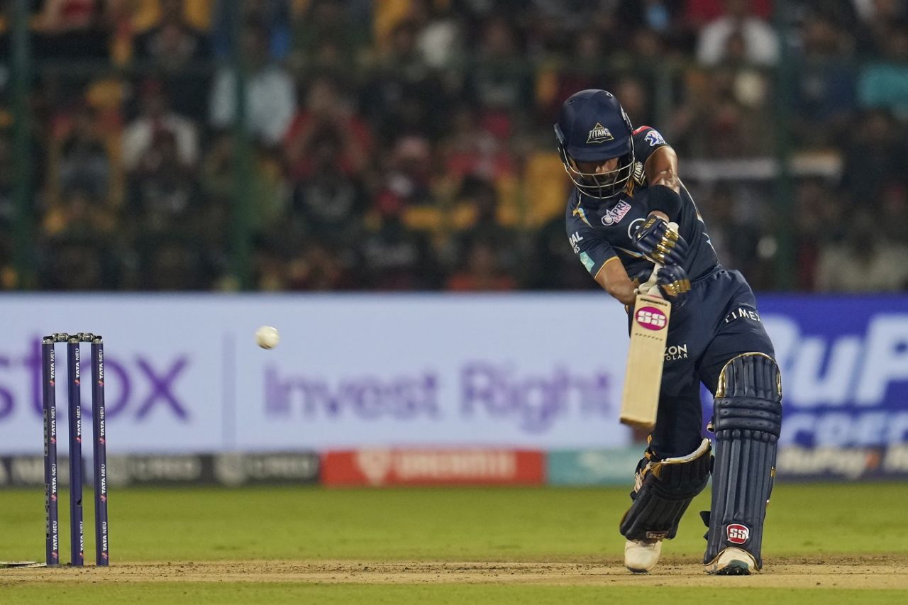 Wriddhiman Saha got both his fours off edges, Royal Challengers Bangalore vs Gujarat Titans, IPL 2023, Bengaluru, May 21, 2023