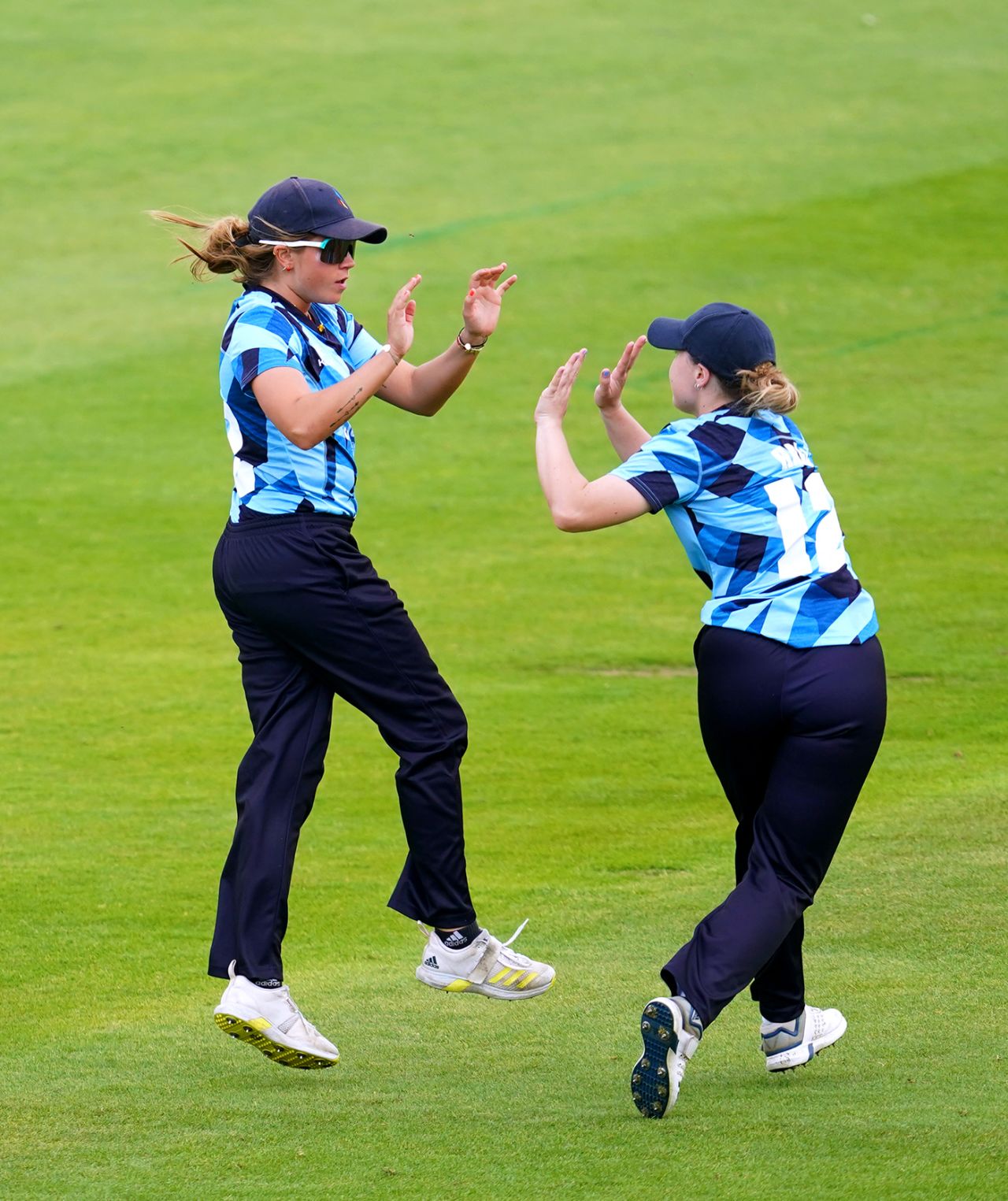 Sterre Kalis celebrates a catch, Charlotte Edwards Cup, Central Sparks vs Northern Diamonds, Edgbaston, May 23, 2023
