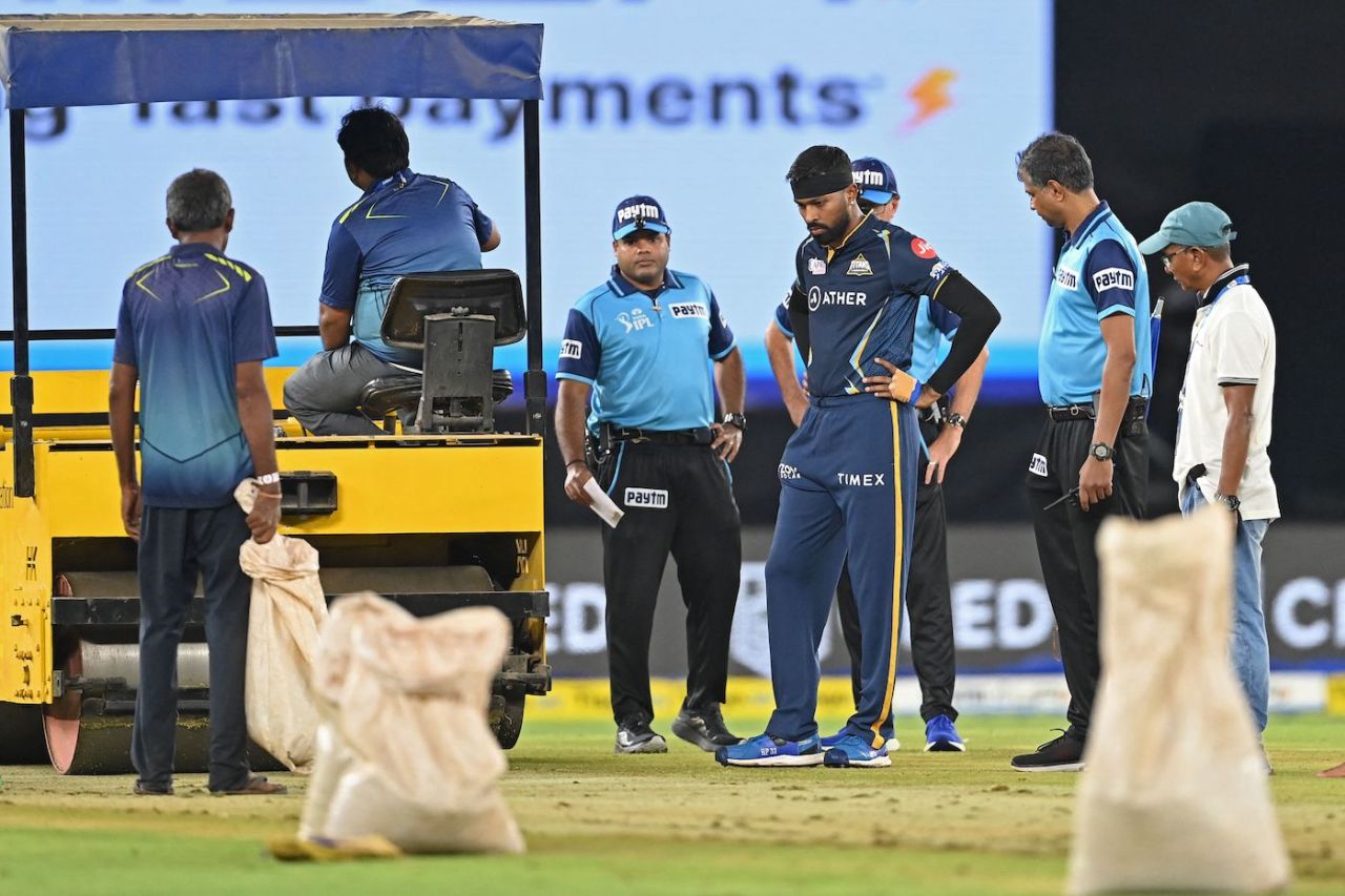 Hardik Pandya was clearly unhappy to play and showed it, even as the umpires and the groundstaff did what they are supposed to do, Chennai Super Kings vs Gujarat Titans, IPL 2023 final, Ahmedabad, May 29, 2023