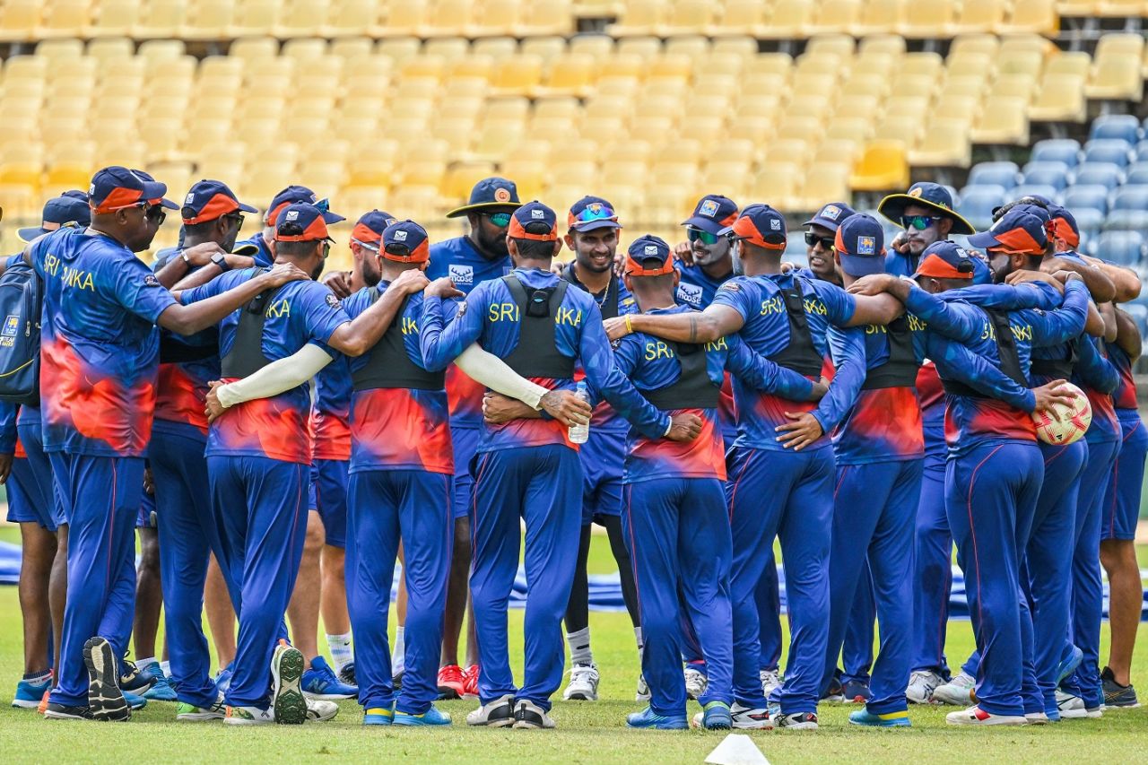 Sri Lanka players are in a huddle, Sri Lanka vs Afghanistan, Hambantota, June 1, 2023