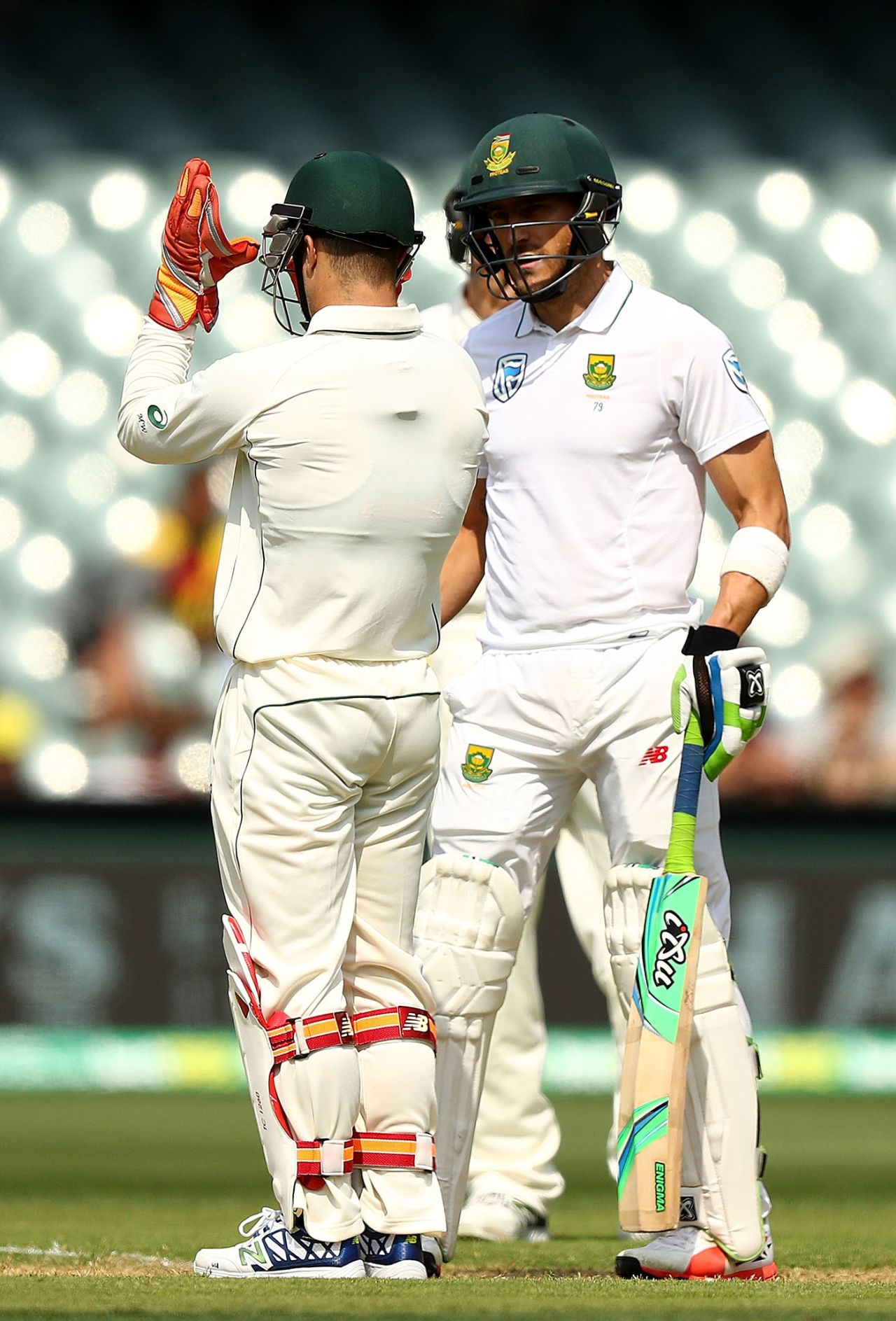 Faf du Plessis has words with Matthew Wade, Australia v South Africa, 3rd Test, Adelaide, 1st day, November 24, 2016