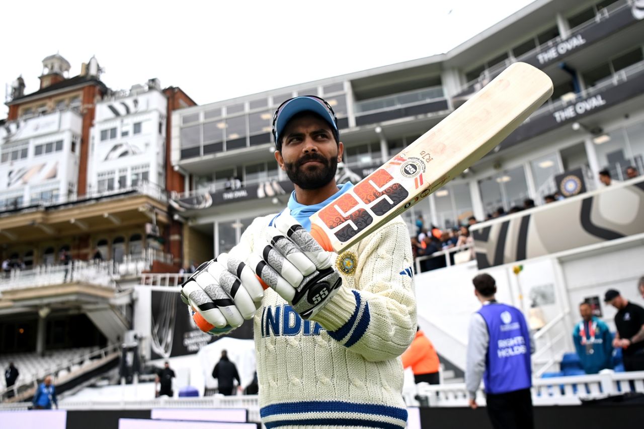 Ravindra Jadeja walks out to warm up before the match, Australia vs India, WTC final, day one, London, June 7, 2023