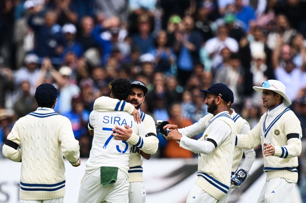 Virat Kohli and Mohammed Siraj embrace after Usman Khawaja's dismissal, Australia vs India, WTC final, day one, London, June 7, 2023