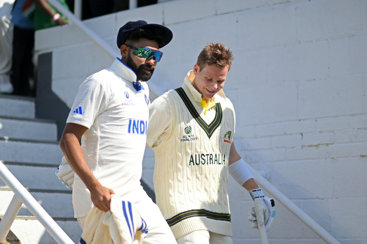Mohammed Siraj and Steven Smith have a happy chat down the stairs, Australia vs India, WTC final, day one, London, June 7, 2023 