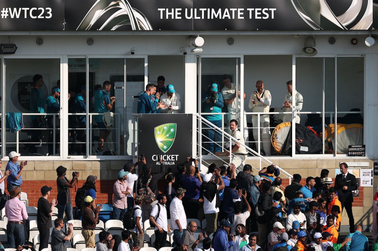Travis Head gets a rousing reception from fans and team-mates alike, Australia vs India, WTC final, Day 1, London, June 7, 2023