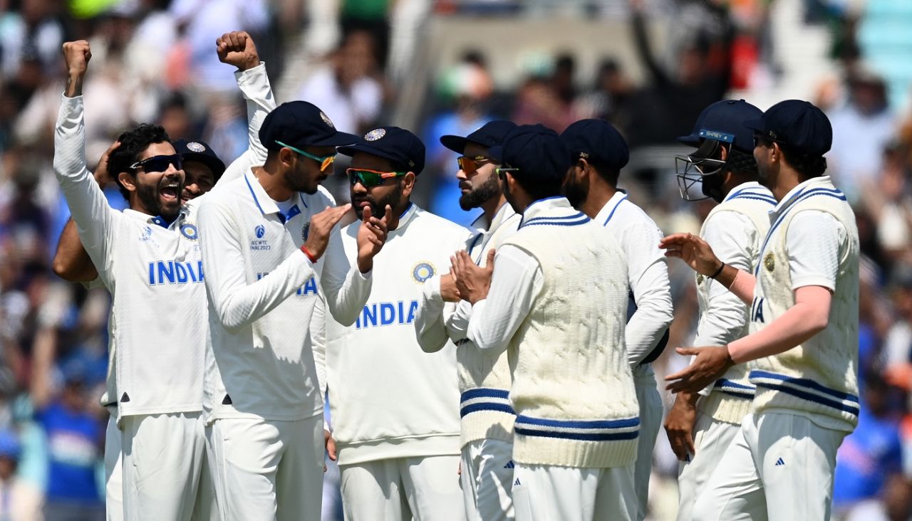 Ravindra Jadeja celebrates with his team-mates after a successful lbw review, Australia vs India, WTC final, 2nd day, The Oval, London, June 8, 2023