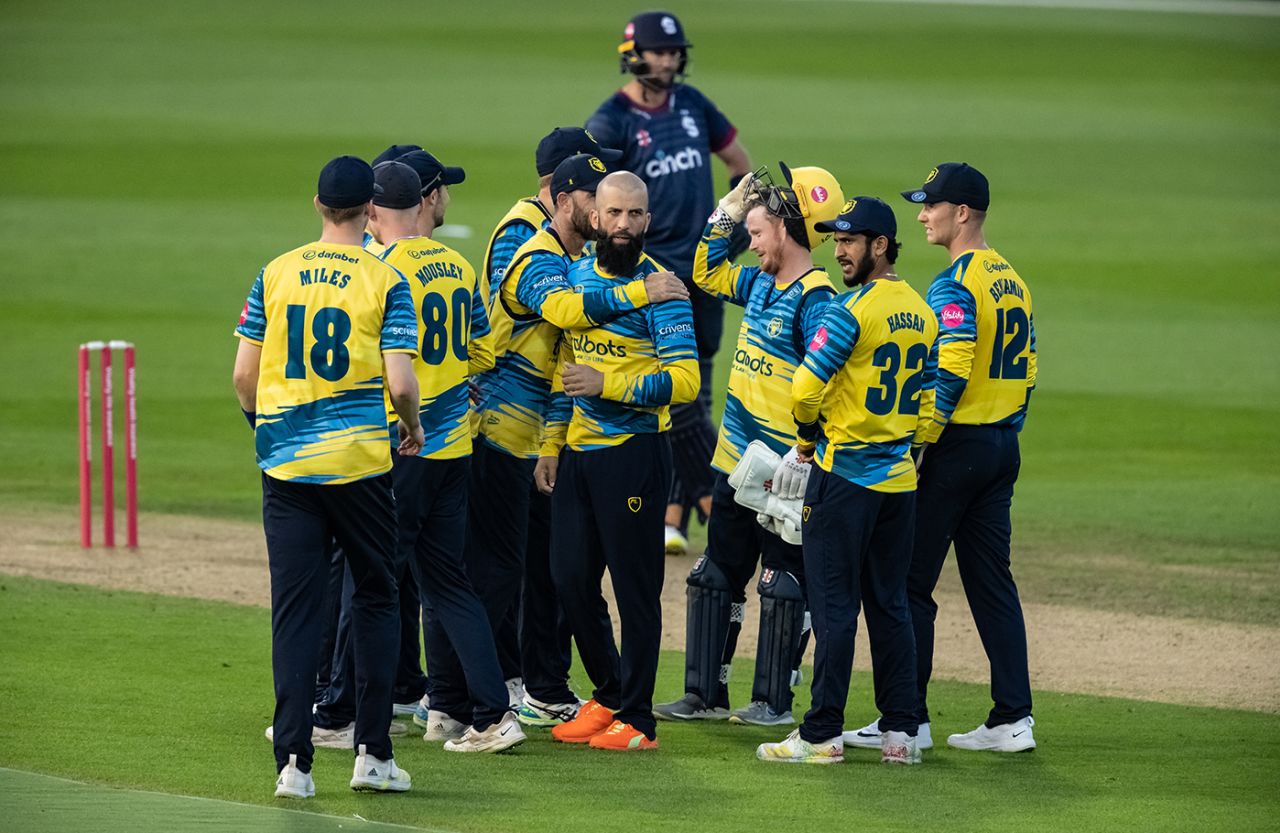 Moeen Ali celebrates a wicket with team-mates, Vitality Blast, Birmingham Bears vs Northamptonshire Steelbacks, Edgbaston, June 9, 2023
