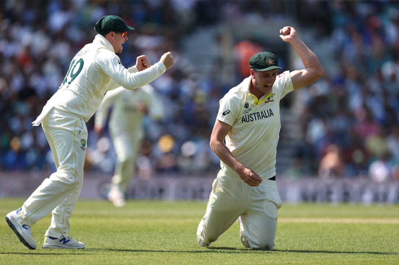 Steven Smith and Cameron Green are chuffed by a Green's low catch, Australia vs India, WTC final, 4th Day, The Oval, London, June 10, 2023