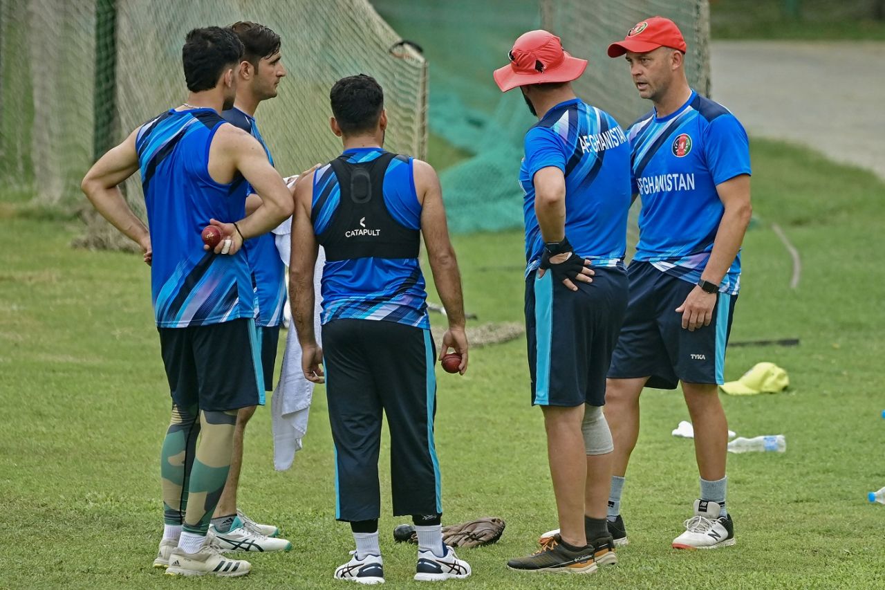 Afghanistan players have a chat with coach Jonathan Trott at training, Bangladesh vs Afghanistan, Dhaka, June 12, 2023