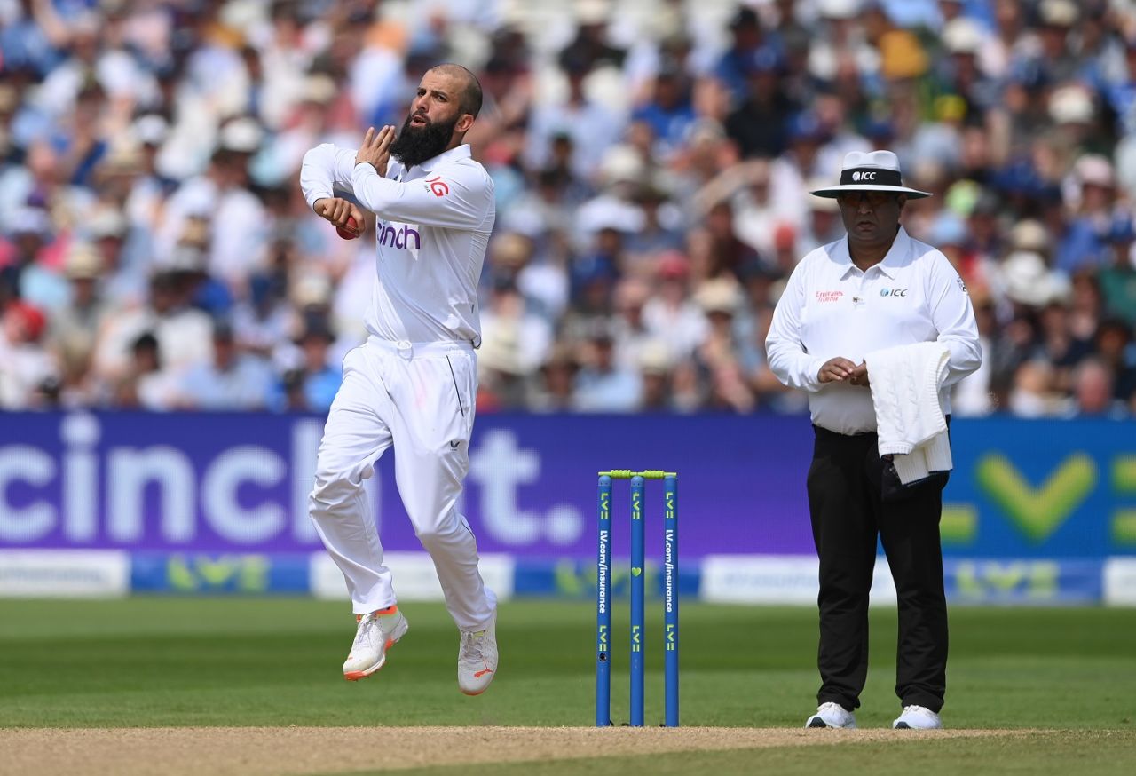 Moeen Ali runs in to bowl, England vs Australia, 1st Ashes Test, Edgbaston, 2nd day, June 17, 2023