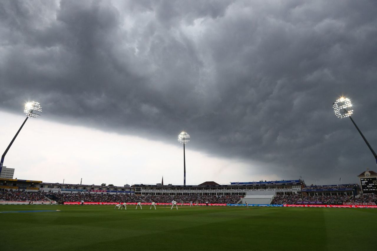 A foreboding evening - for the batters at least - at Edgbaston, England vs Australia, 1st Ashes Test, Edgbaston, 3rd day, June 18, 2023