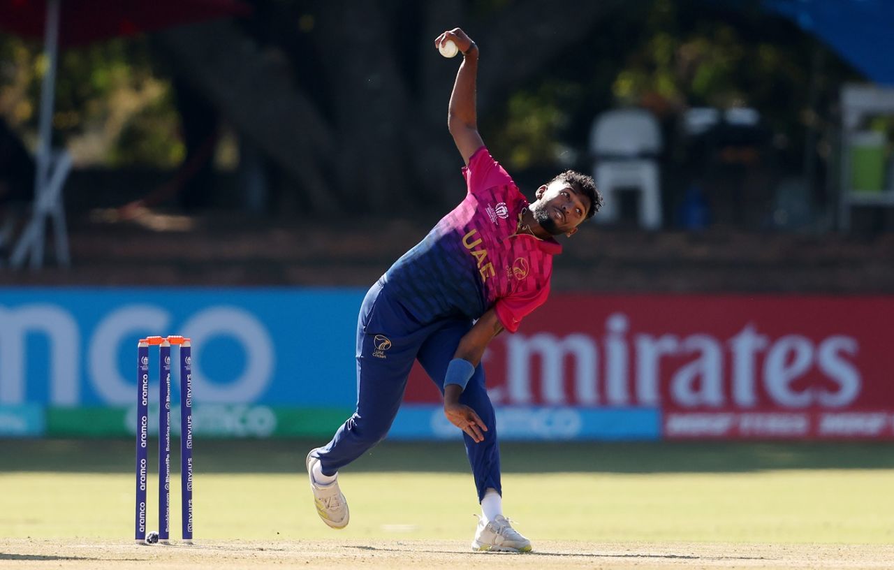 Karthik Meiyappan was expensive in his first spell, Sri Lanka vs UAE, ICC Cricket World Cup Qualifier, Bulawayo, June 19, 2023
