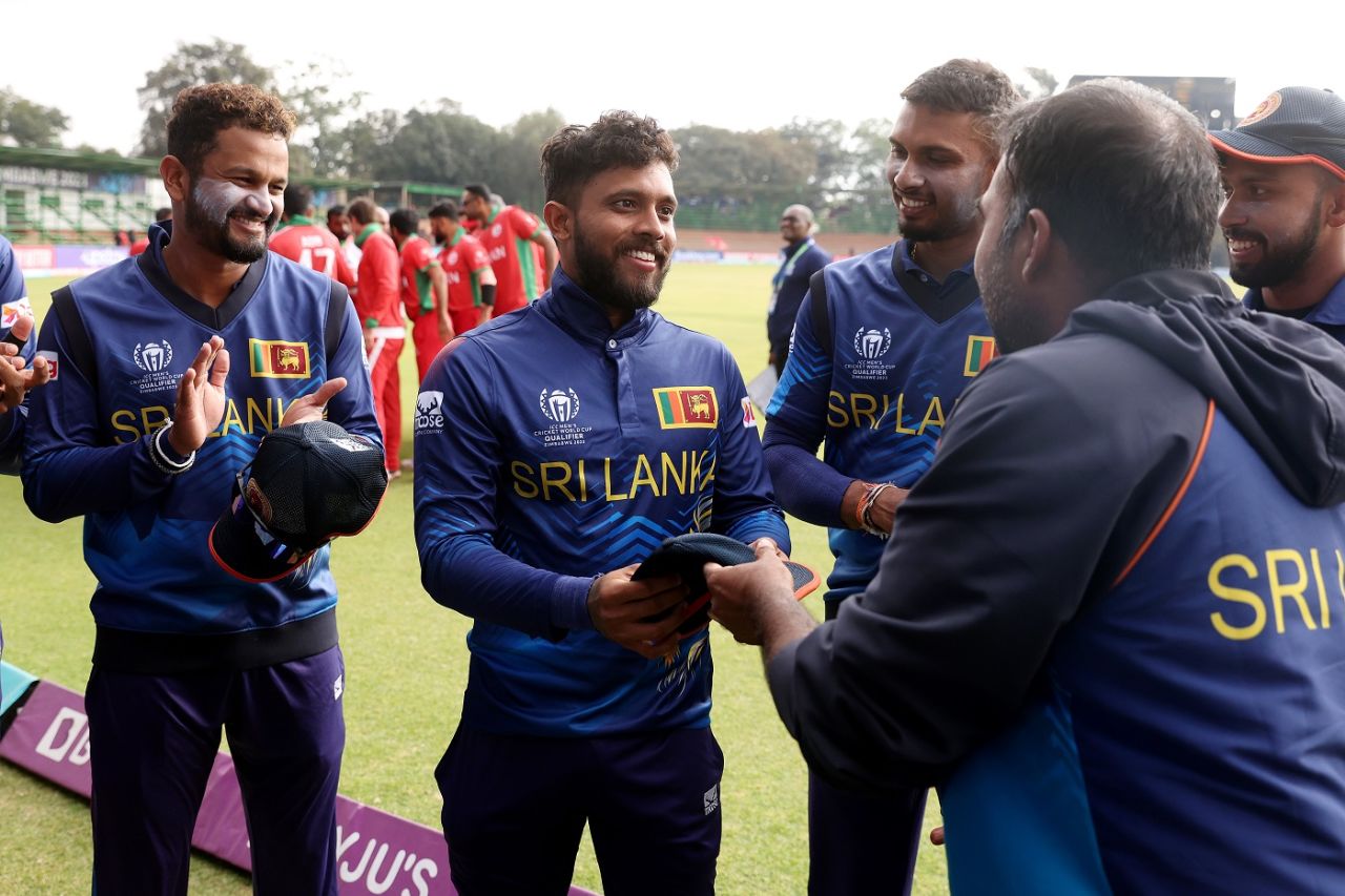 Kusal Mendis receives his 100th ODI cap from Mahela Jayawardene, Oman vs Sri Lanka, ICC Cricket World Cup Qualifier, Bulawayo, June 23, 2023