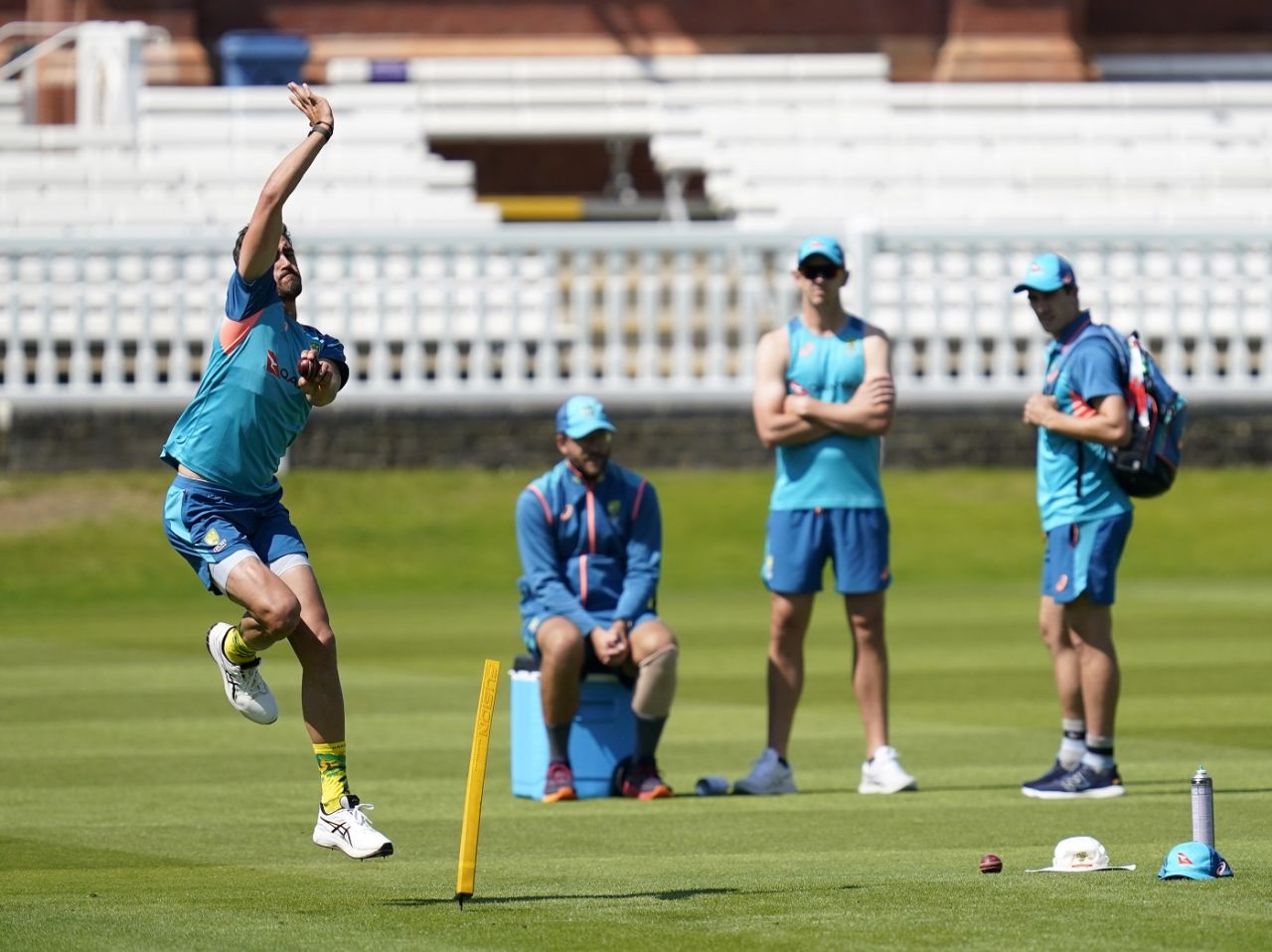 Mitchell Starc gets into bowling rhythm, London, June 25, 2023