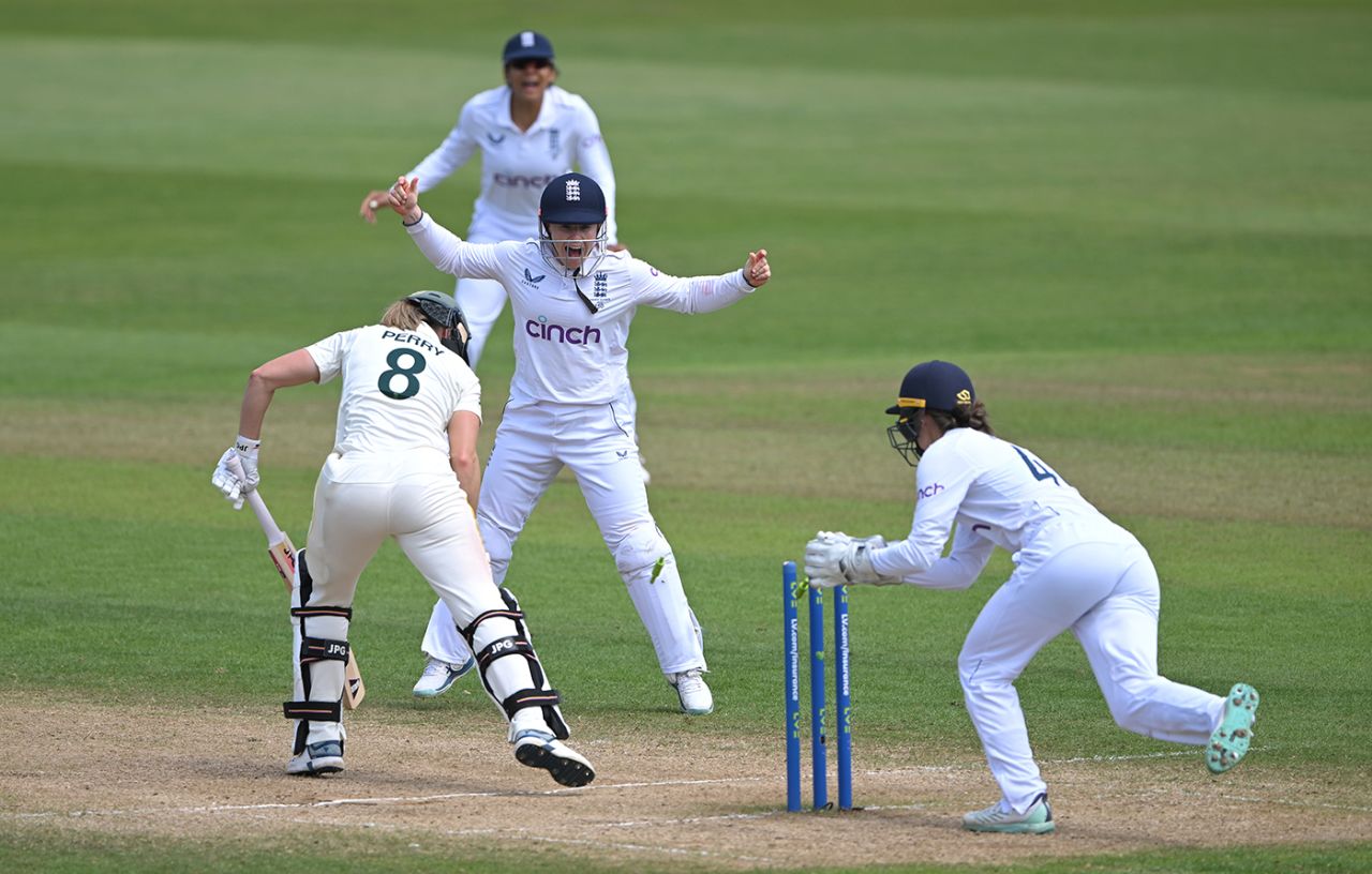 Ellyse Perry survived a stumping appeal, England vs Australia, Only Test, Women's Ashes, Nottingham, 4th day, June 25, 2023