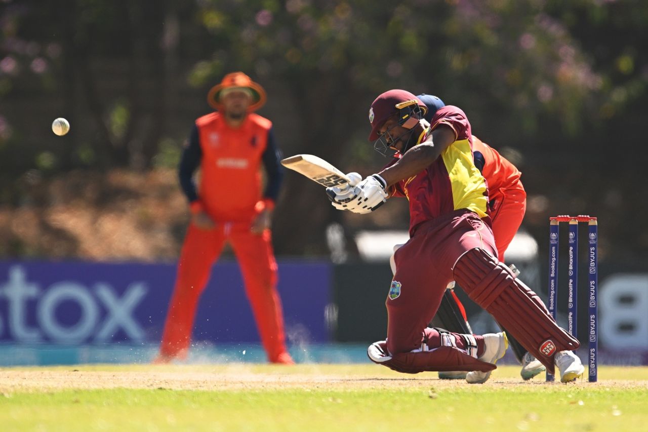 Keemo Paul pumps one down the ground in style, Netherlands vs West Indies, ICC World Cup Qualifier, Harare, June 26, 2023