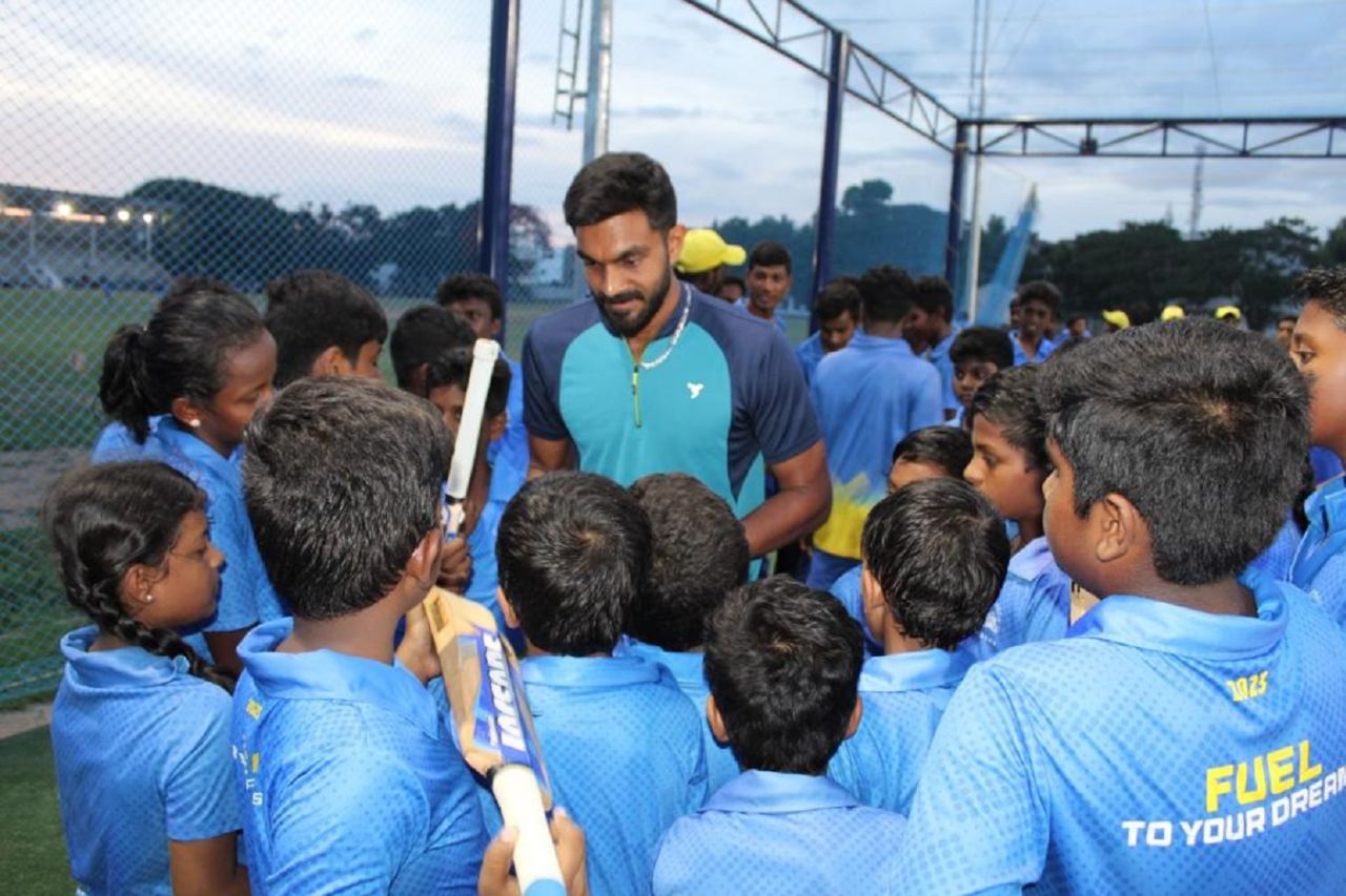 Vijay Shankar visited the Super Kings academy in Salem on the sidelines of the TNPL, Salem, June 27, 2023