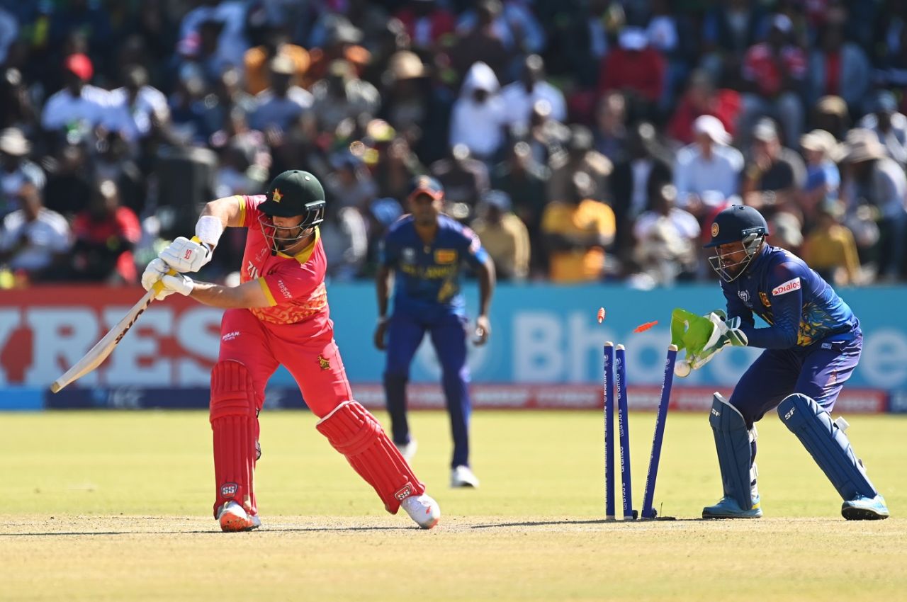 Ryal Burl is bowled by Maheesh Theekshana, Zimbabwe vs Sri Lanka, Men's World Cup Qualifier, Super Six, Bulawayo, July 2, 2023