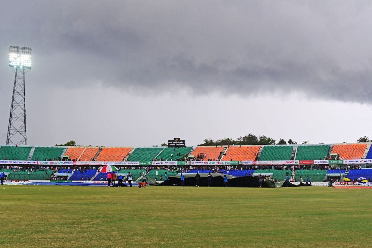 The first rain break interrupted play for about 50 minutes, Bangladesh vs Afghanistan, 1st ODI, Chattogram, July 5, 2023