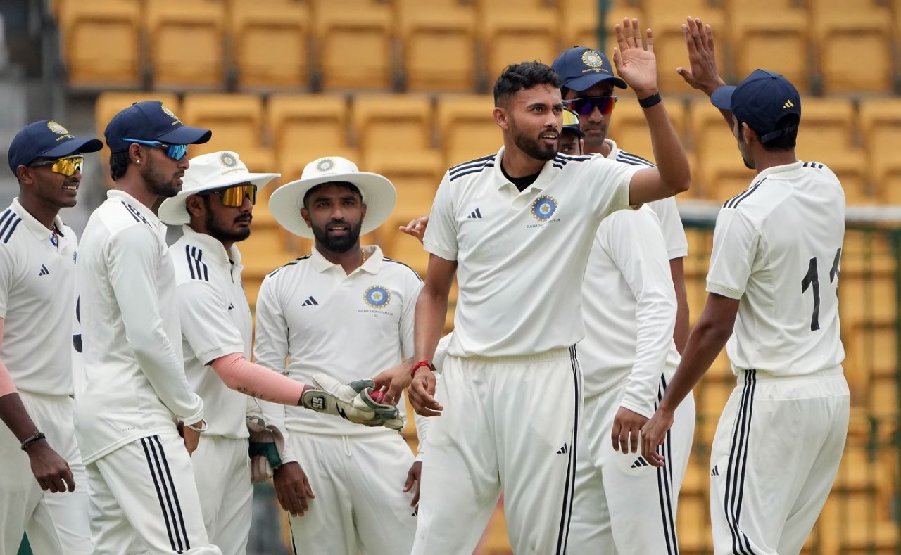 Vidwath Kaverappa picked up 5 for 29 as North Zone were bowled out for 198, South Zone vs North Zone, Duleep Trophy 2023, Bengaluru, July 5, 2023