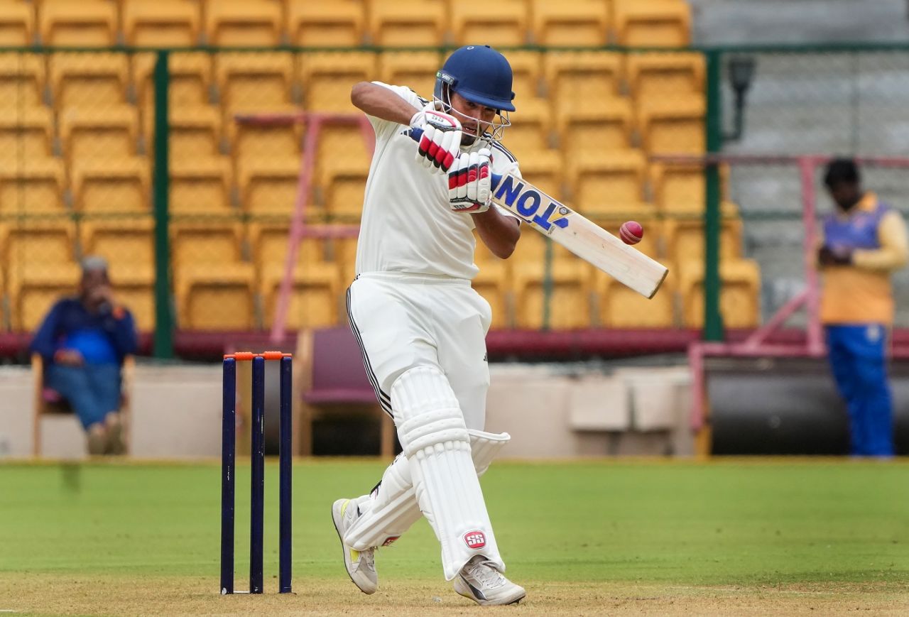 Nishant Sindhu struck a four and two sixes in his 27, South Zone vs North Zone, Duleep Trophy 2023, Bengaluru, July 5, 2023