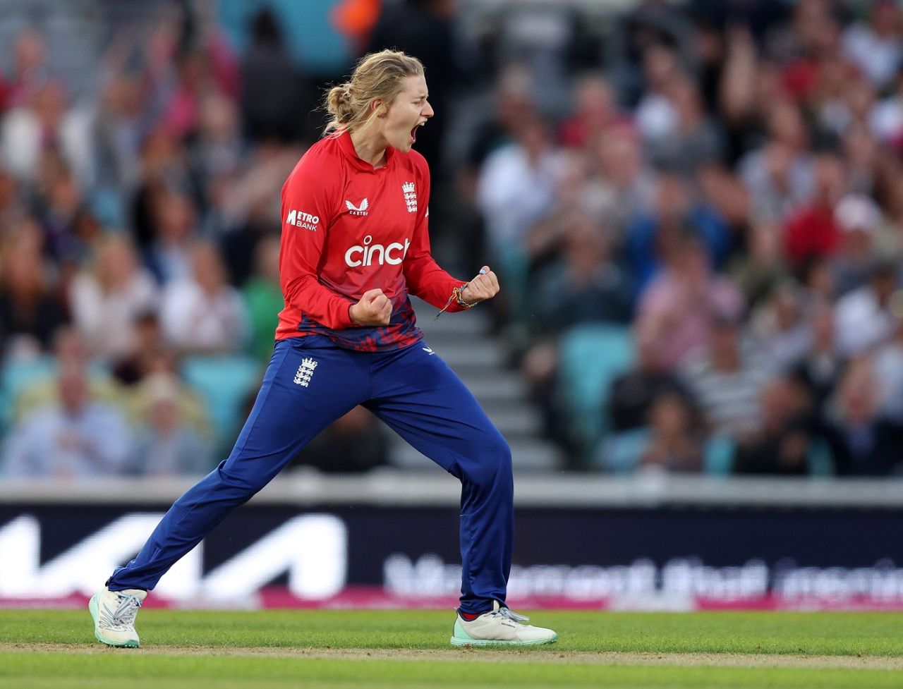 Charlie Dean did Grace Harris in the air, England vs Australia, The Women's Ashes, The Kia Oval, 2nd T20I, July 5, 2023