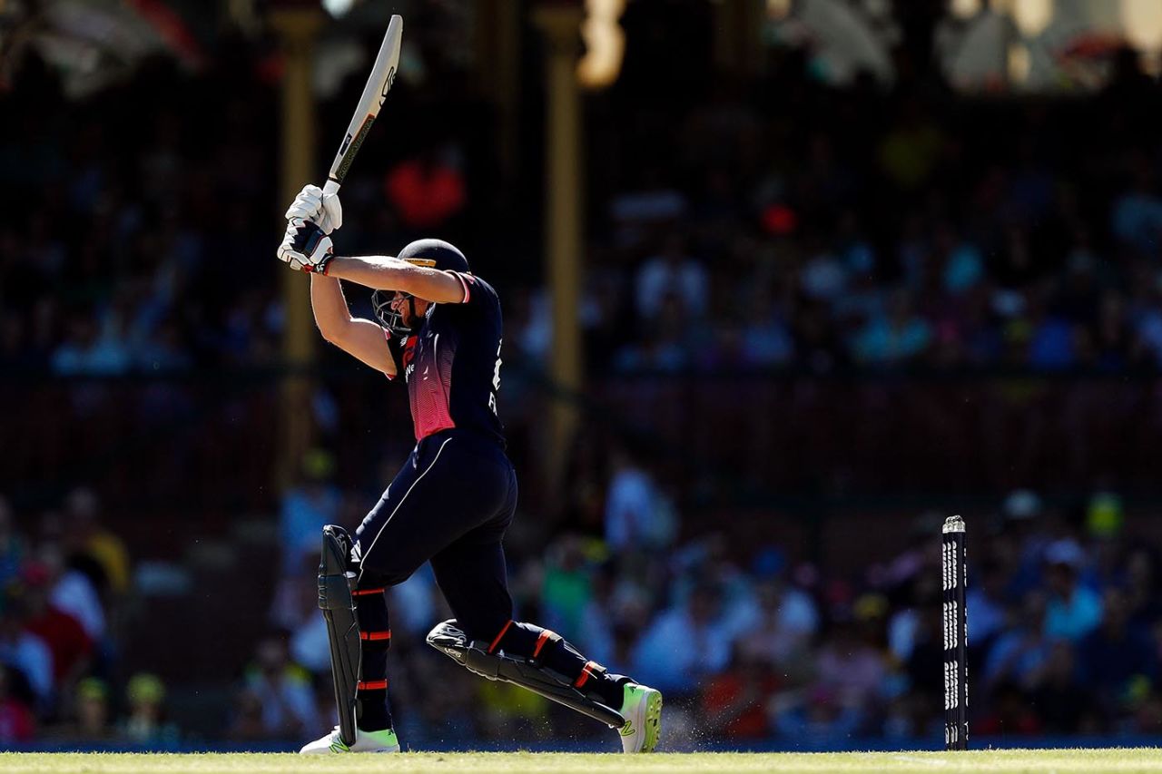 Jos Buttler plays a shot, Australia v England, 3rd ODI, Sydney, January 21, 2018