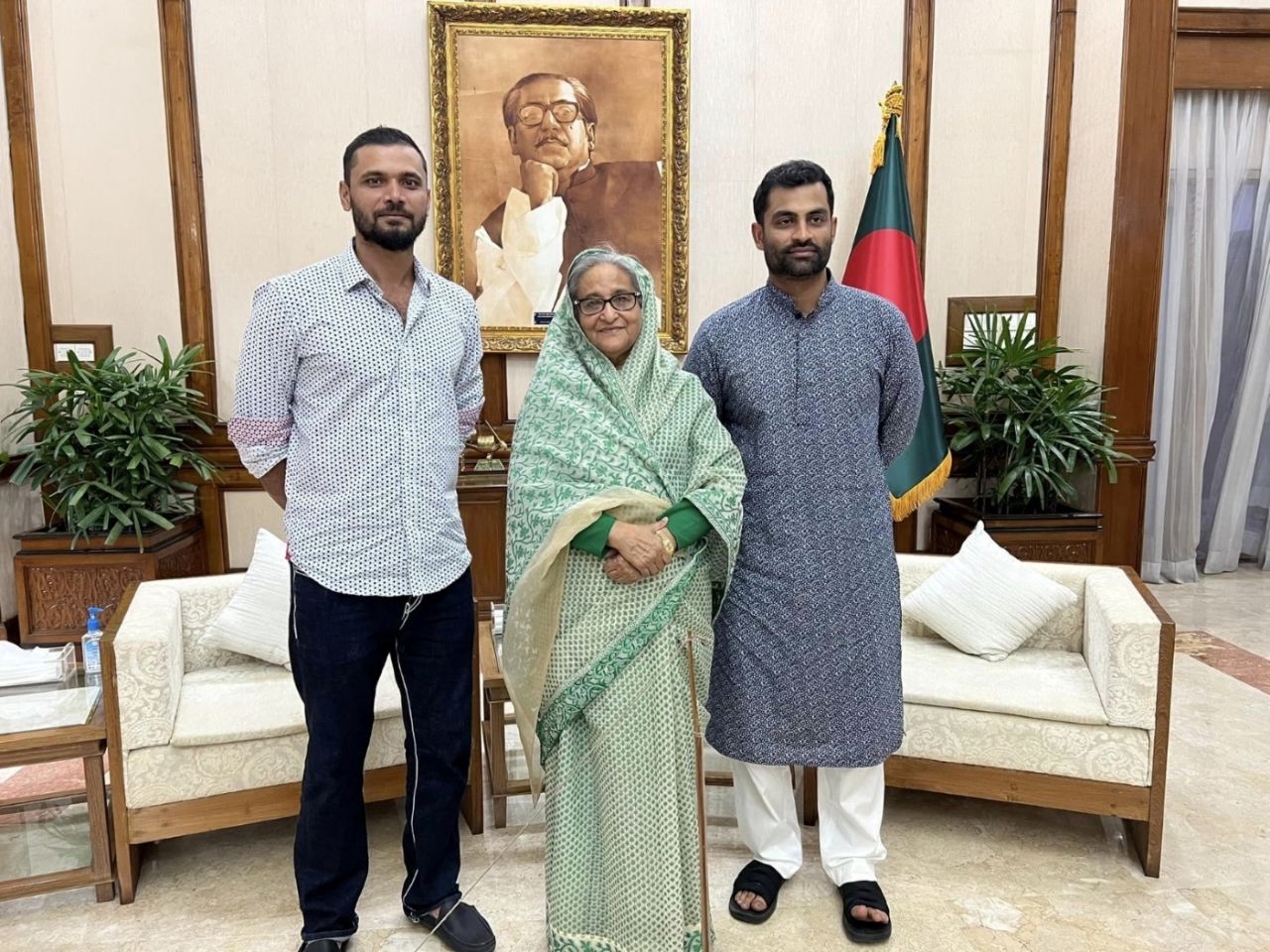 Former Bangladesh captain Mashrafe Mortaza was present at Tamim Iqbal's meeting with Prime Minister Sheikh Hasina