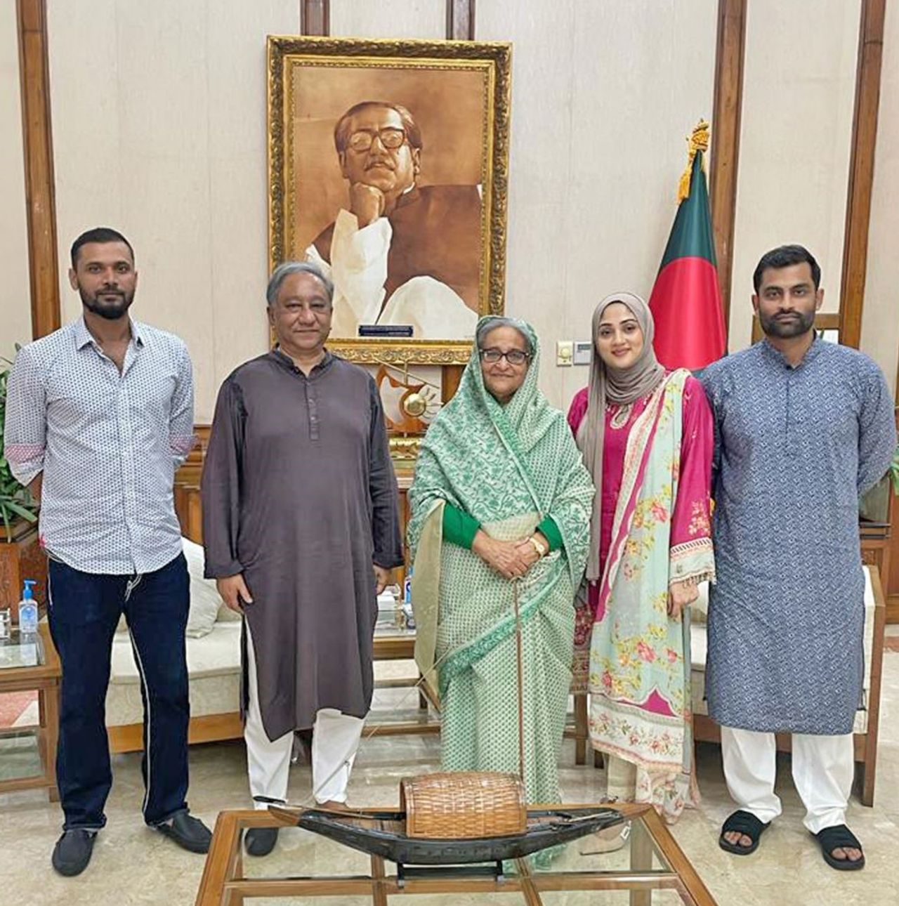 Tamim Iqbal and his wife met Prime Minister Sheikh Hasina along with former Bangladesh captain Mashrafe Mortaza and BCB president Nazmul Hassan, Dhaka, July 7, 2023