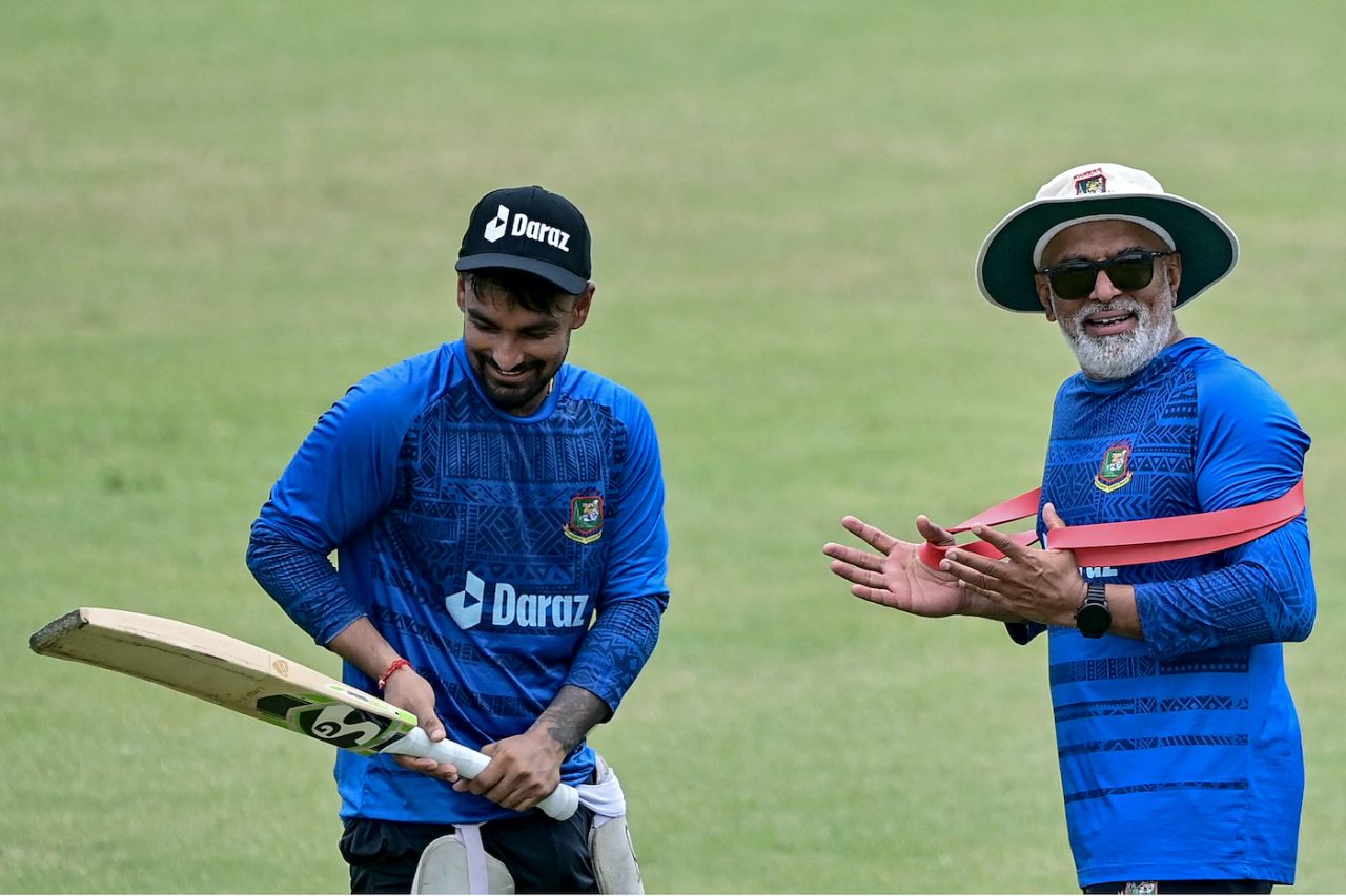 Litton Das and Chandika Hathurusinghe are in a good mood at practice, Bangladesh vs Afghanistan, July 7, 2023