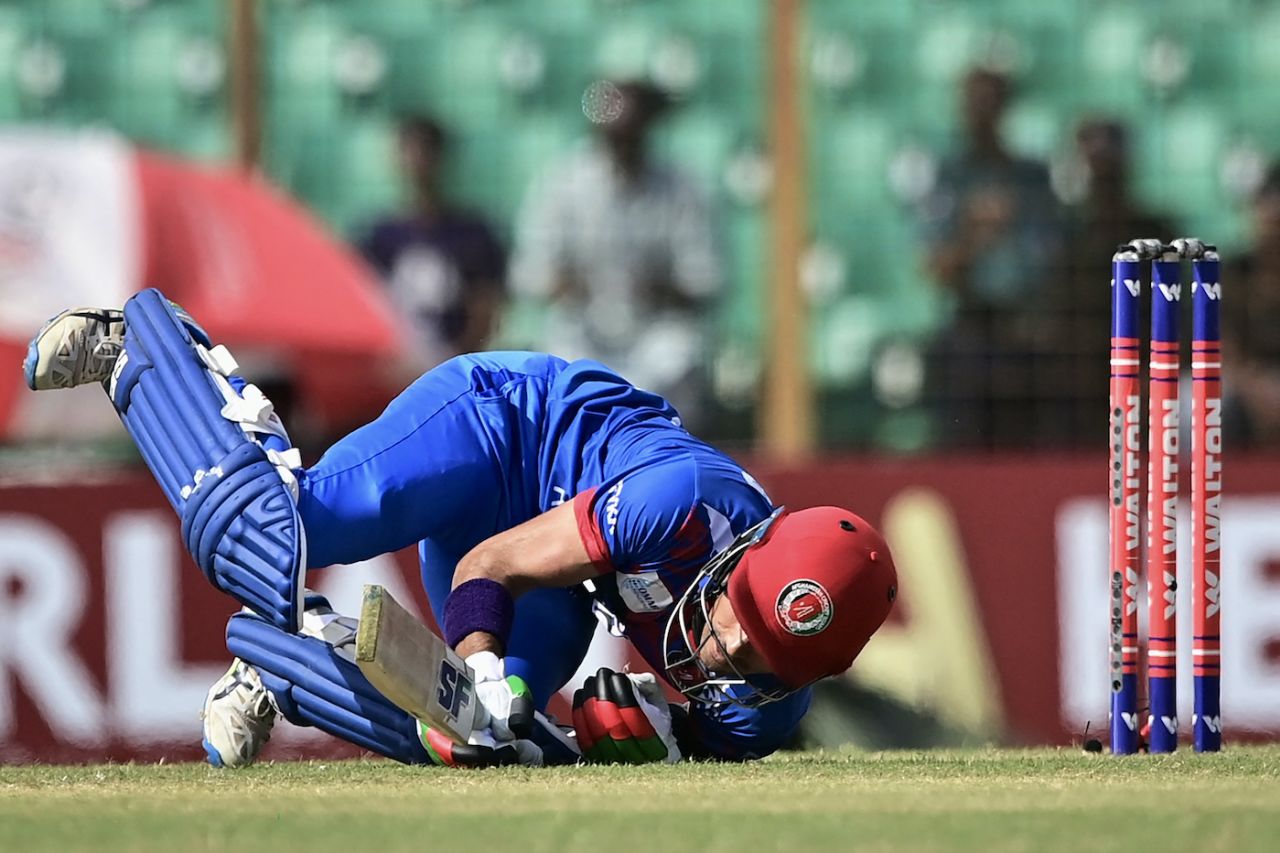 Rahmanullah Gurbaz tumbled over to scoop the ball, Bangladesh vs Afghanistan, 2nd ODI, Chattogram, July 8, 2023