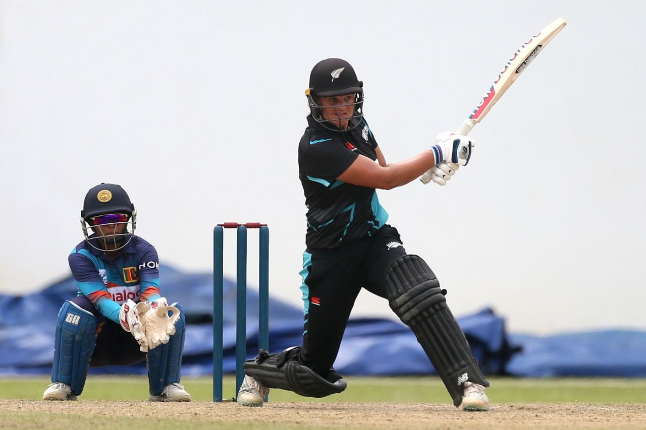 Suzie Bates used the depth of the crease to negate the spinners, Sri Lanka vs New Zealand, 2nd T20I, Colombo, July 10, 2023