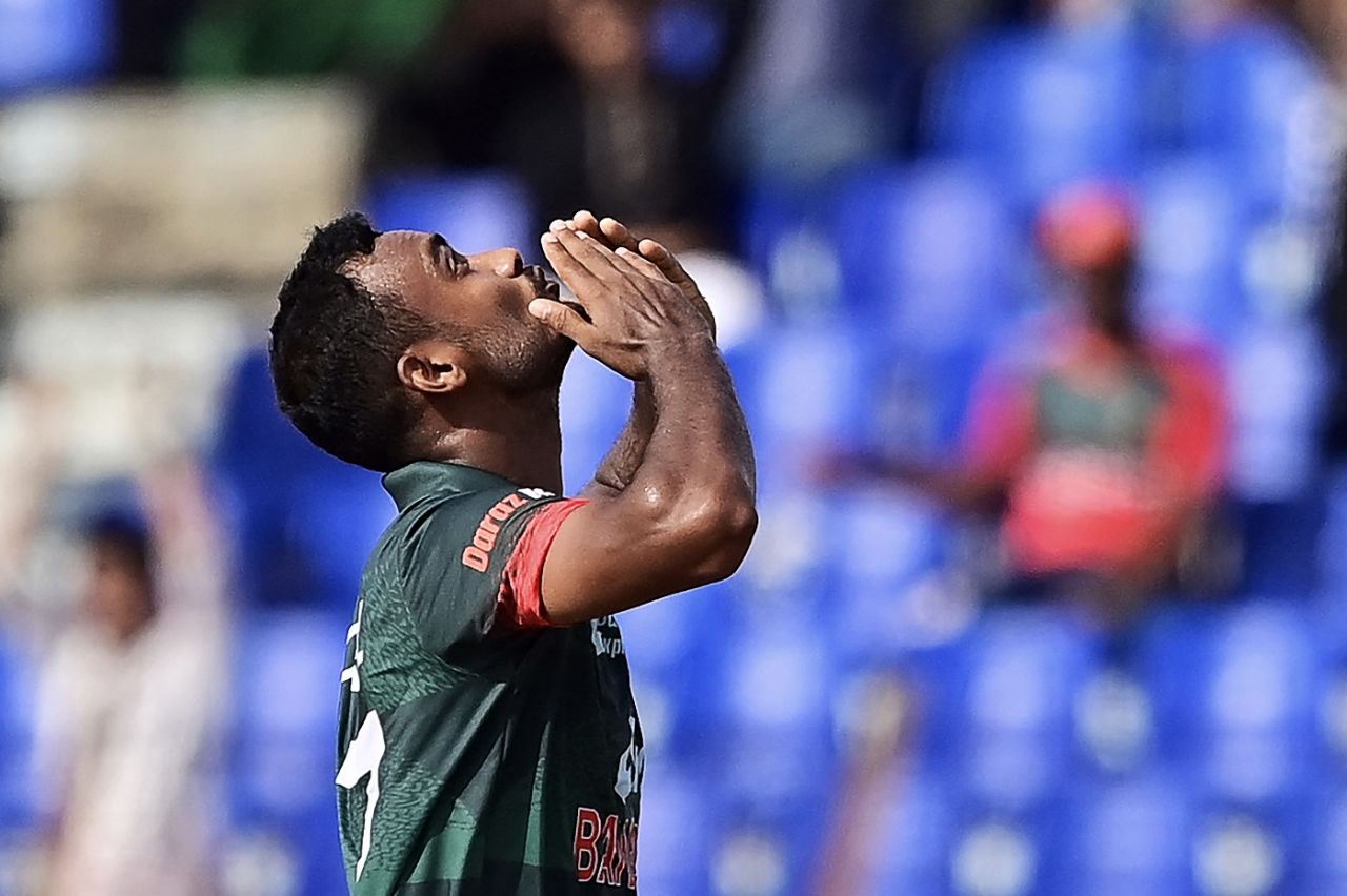 Shoriful Islam celebrates after bouncing Abdul Rahman out, Bangladesh vs Afghanistan, 3rd men's ODI, Chattogram, July 11, 2023