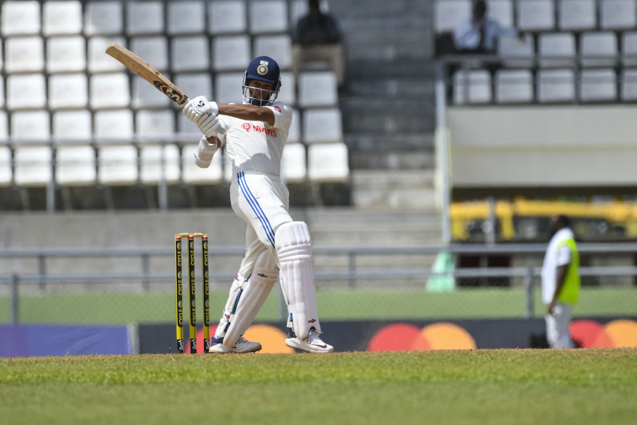 Yashasvi Jaiswal latches onto the pull shot, West Indies vs India, 1st Test, Roseau, 2nd day, July 13, 2023