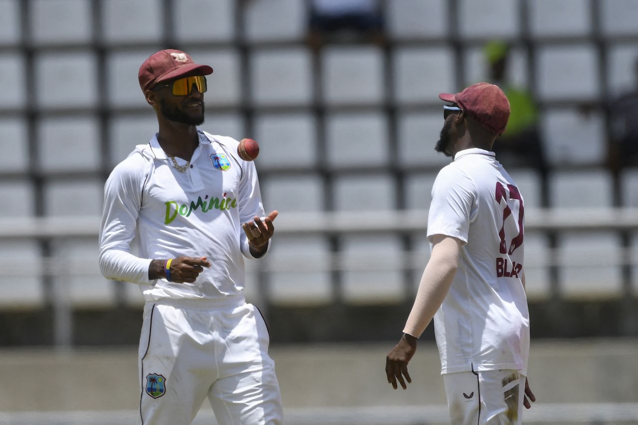 Kraigg Brathwaite talks to Jermaine Blackwood, West Indies vs India, 1st Test, Dominica, 2nd day, July 13, 2023