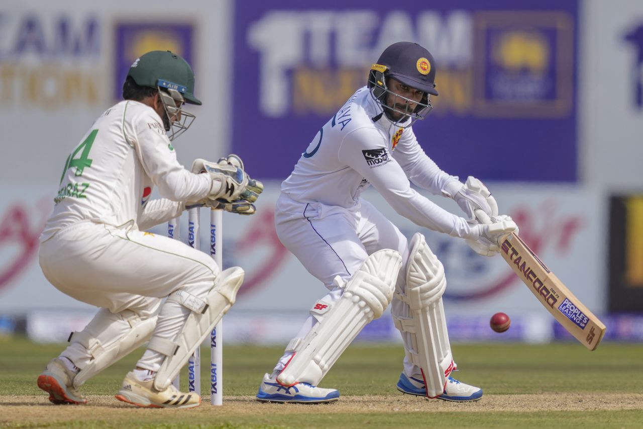 Dhananjaya de Silva goes back to tackle spin bowling, Sri Lanka vs Pakistan, 1st Test, Galle, 1st day, July 16, 2023