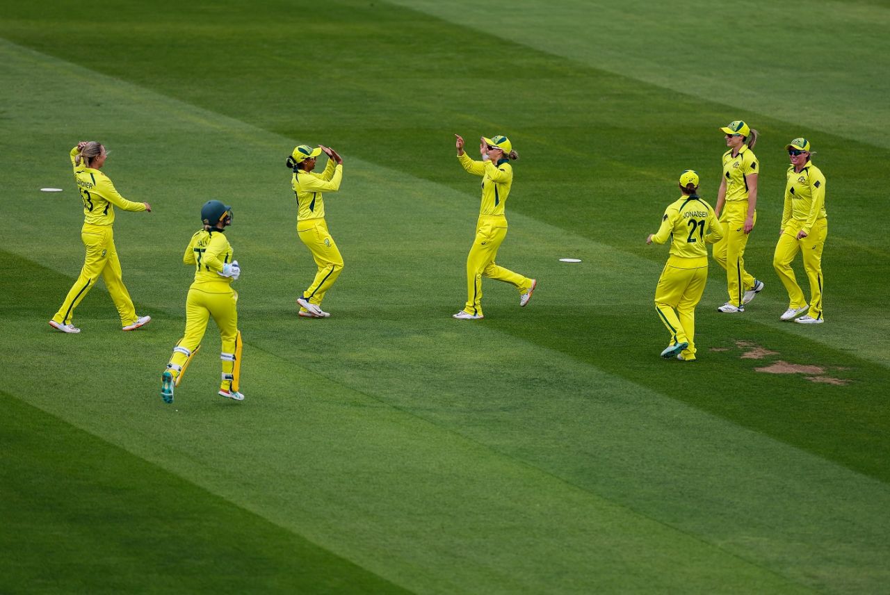 Phoebe Litchfield and Ashleigh Gardner combined to dismiss Sophia Dunkley, England vs Australia, 3rd ODI, Women's Ashes, Taunton, July 18, 2023