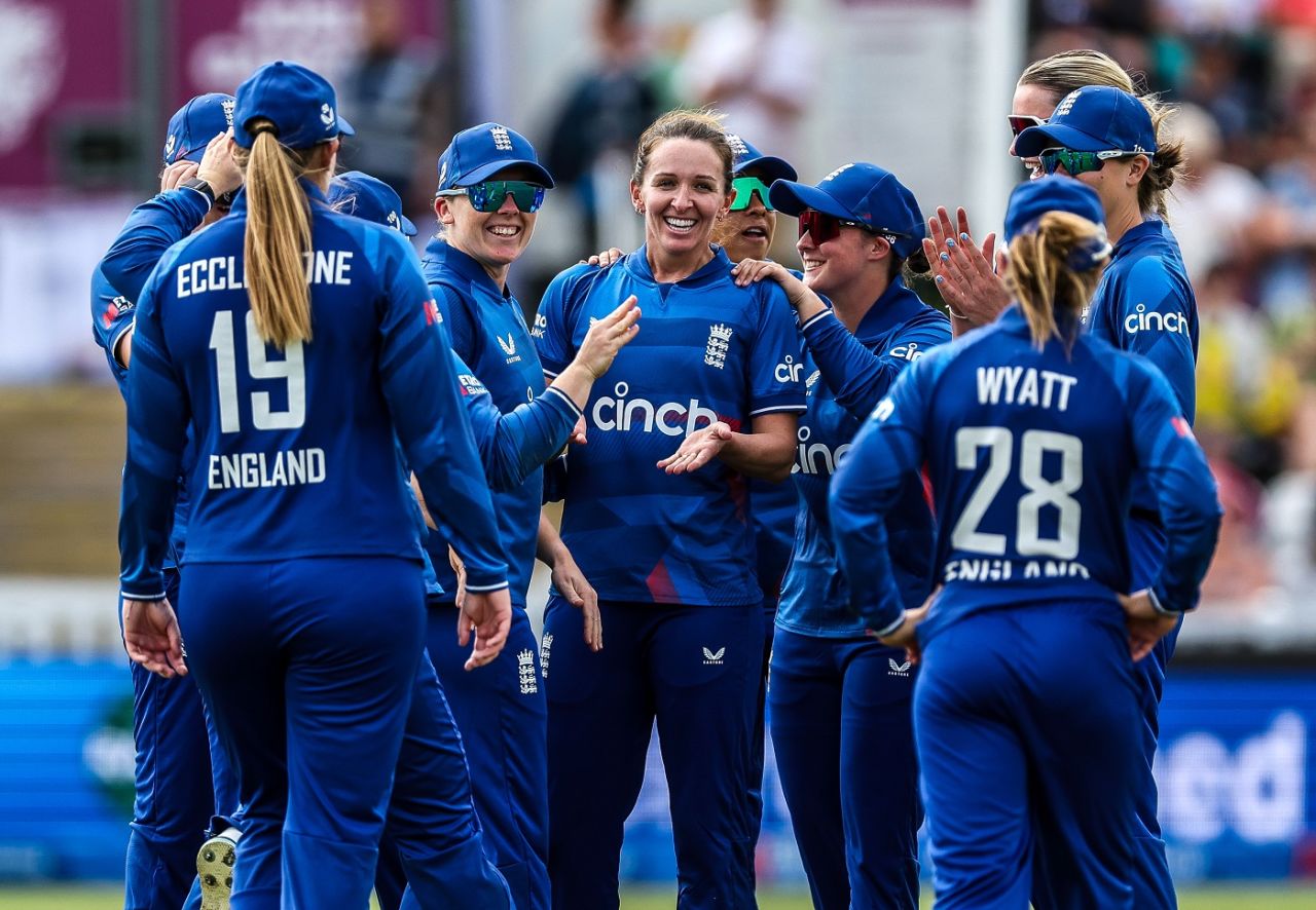 Kate Cross is hogged by her team-mates after dismissing Alyssa Healy, England vs Australia, 3rd ODI, Women's Ashes, Taunton, July 18, 2023