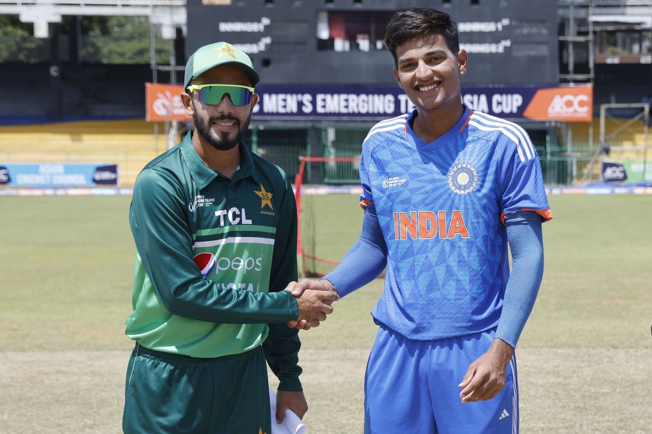 Mohammad Haris and Yash Dhull pose before the toss, India A vs Pakistan A, Emerging Asia Cup, Colombo, July 19, 2023